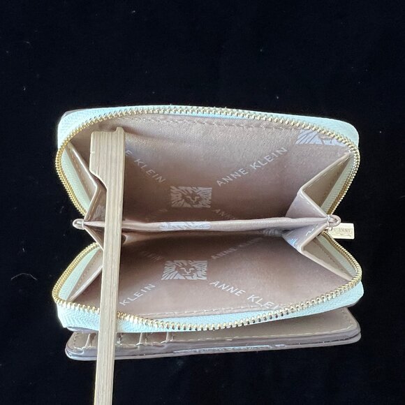 Anne Klein Cream & Gold AK Logo Zip Around Wallet, Excellent Condition! - Picture 8 of 9